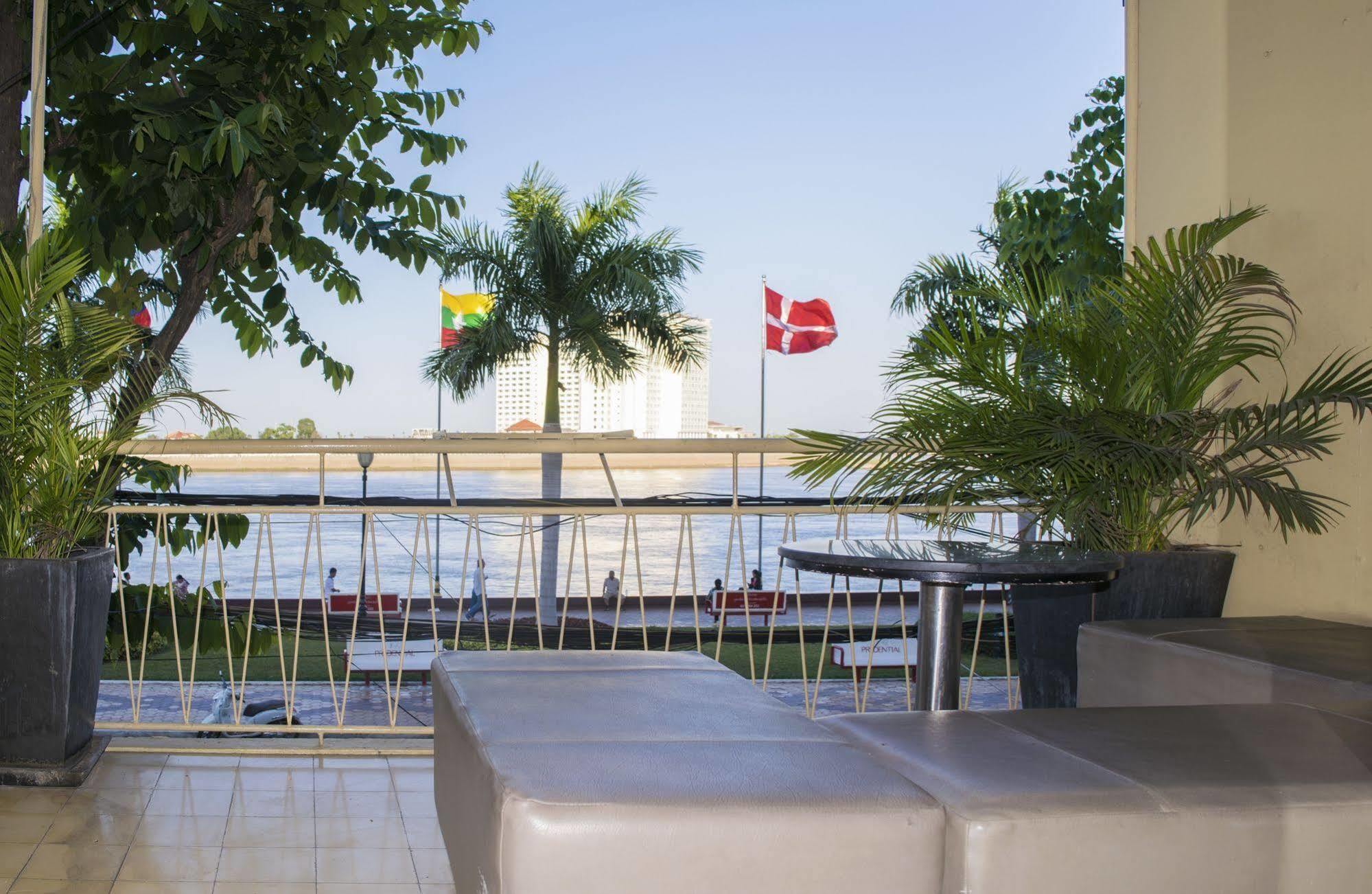 Fcc Phnom Penh Boutique Hotel Buitenkant foto